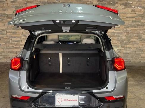 Used 2025 Buick Encore GX Sport Touring FWD image 8