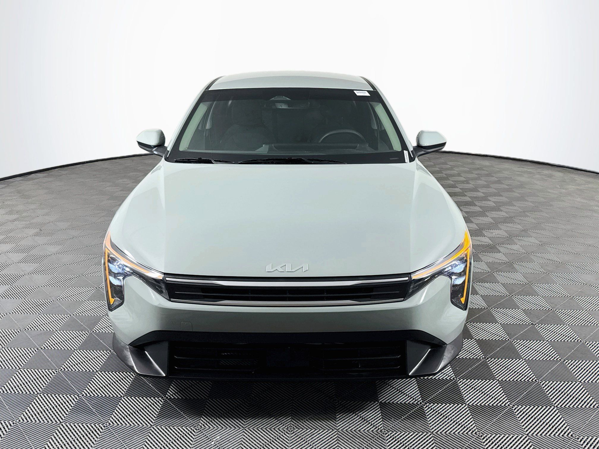 Used 2025 Kia K4 FWD image 2