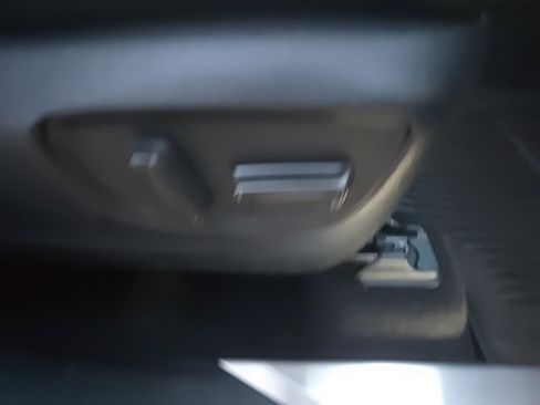 Used 2023 Toyota Highlander Platinum image 29