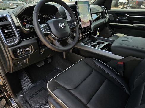 Used 2025 RAM 1500 Laramie AWD/4WD image 17
