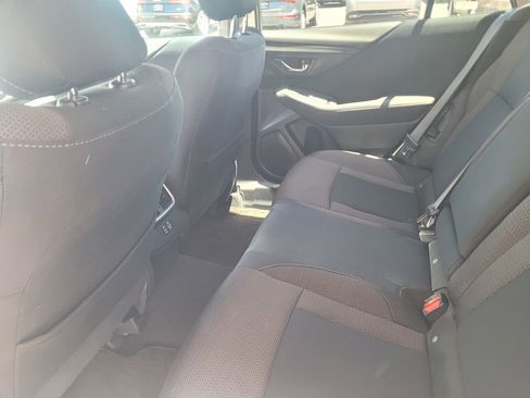Used 2025 Subaru Outback Premium AWD/4WD image 10
