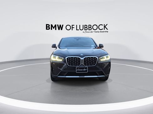 Certified 2022 BMW X4 xDrive30i image 3