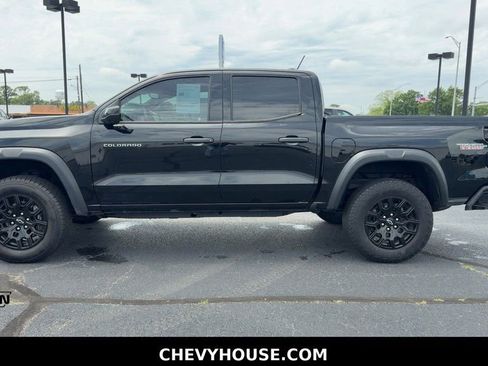 Used 2023 Chevrolet Colorado Trail Boss w/ Technology Package AWD/4WD image 21