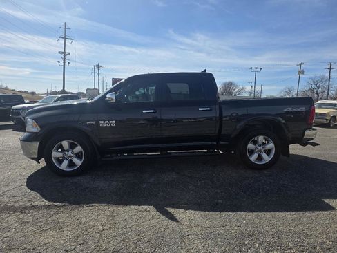 Used 2018 RAM 1500 SLT image 4