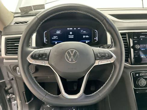 Certified 2023 Volkswagen Atlas SE w/ Panoramic Sunroof Package AWD/4WD image 8