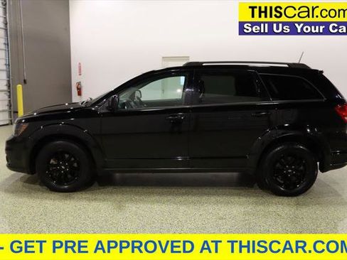 Used 2019 Dodge Journey SE w/ Blacktop Package image 4