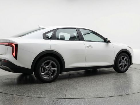 Used 2025 Kia K4 FWD image 9