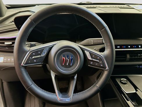 Used 2025 Buick Enclave Preferred image 18