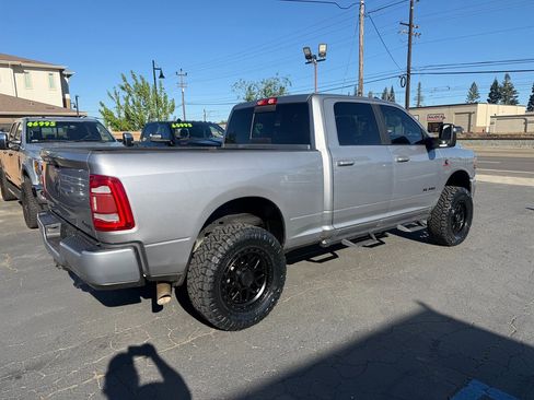 Used 2024 RAM 2500 Laramie w/ Night Edition AWD/4WD image 6