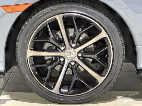 Used 2021 Honda Civic Sport Touring image 11