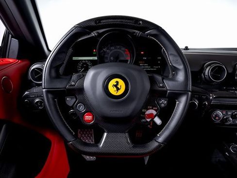 Used 2015 Ferrari F12 Berlinetta image 6