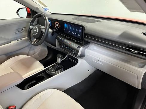 Used 2024 Hyundai Kona SEL FWD image 11