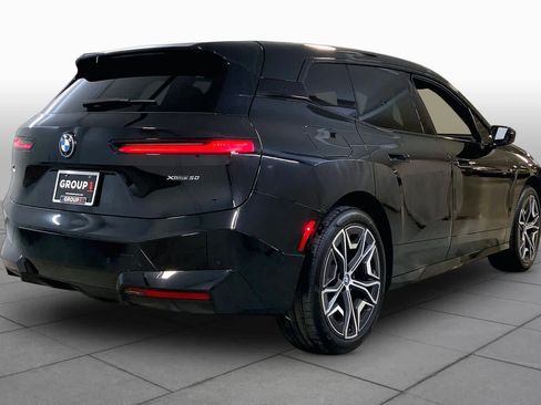 Used 2024 BMW iX xDrive50 w/ Premium Package AWD/4WD image 12
