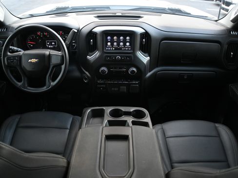 Used 2024 Chevrolet Silverado 2500 W/T w/ WT Convenience Package image 3