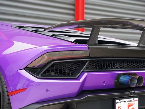 Used 2018 Lamborghini Huracan LP 580-2 RWD image 19
