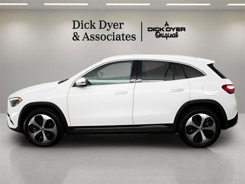 Used 2025 Mercedes-Benz GLA 250 image 4