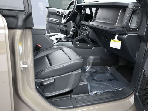 New 2025 Ford Bronco Badlands w/ Sasquatch Package image 36