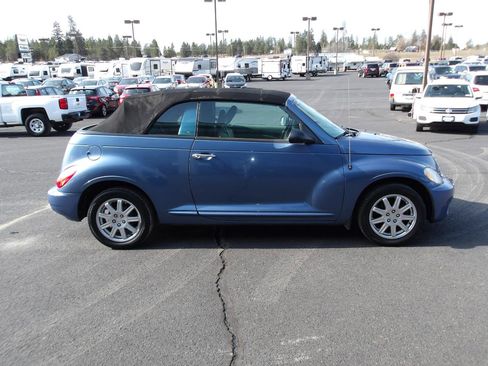 Used 2007 Chrysler PT Cruiser Convertible w/ Spring Special Group FWD image 6