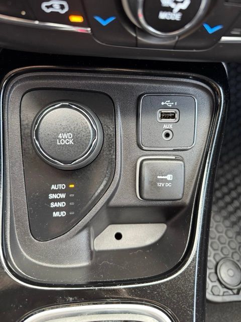 Used 2019 Jeep Compass Latitude AWD/4WD image 12