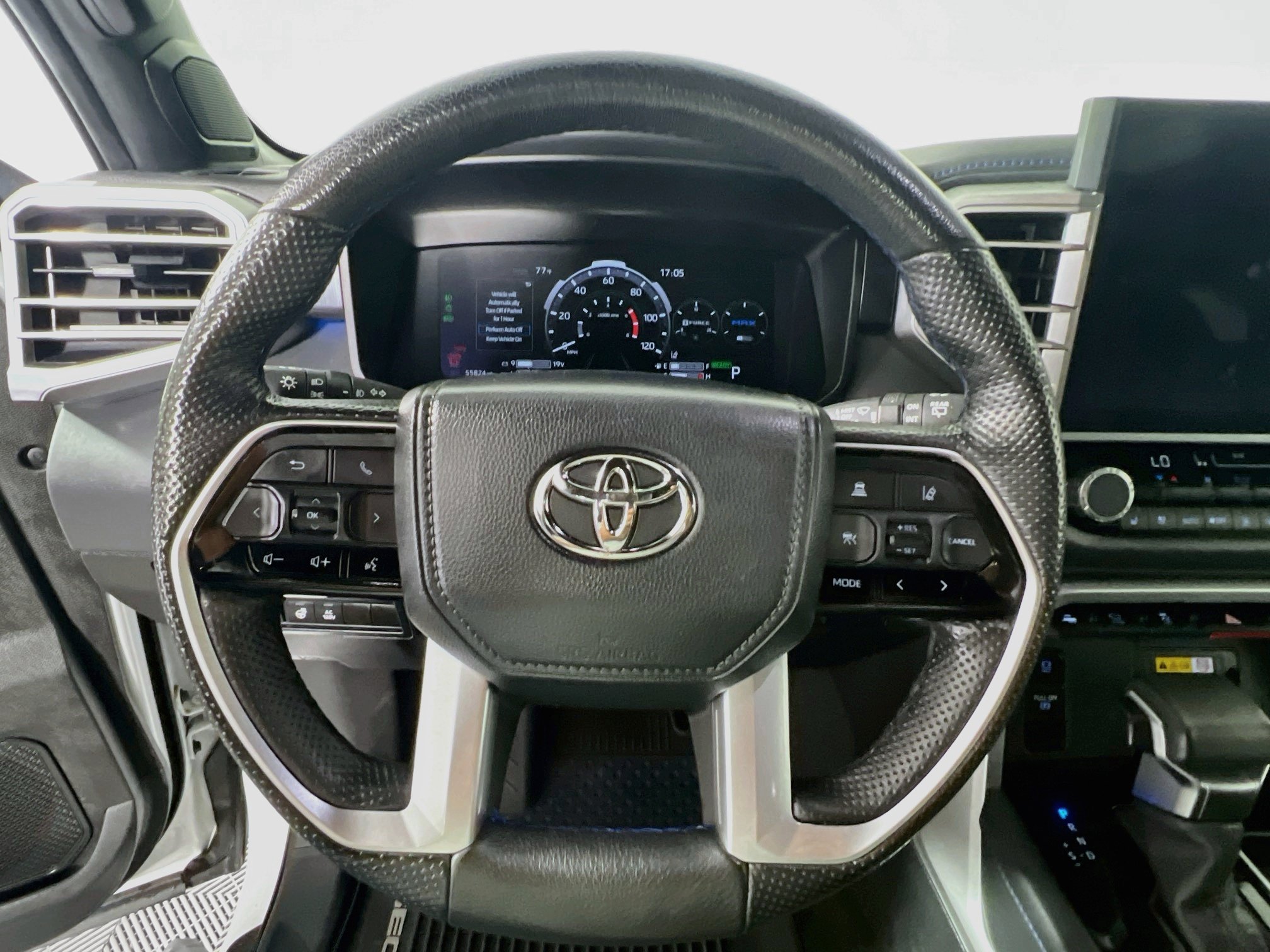 Used 2024 Toyota Sequoia Platinum AWD/4WD image 17