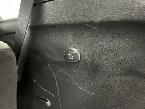 Used 2025 Chrysler Pacifica Select FWD image 30