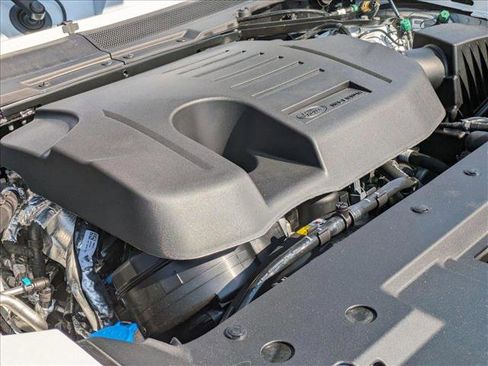 New 2025 Land Rover Defender 130 S image 19