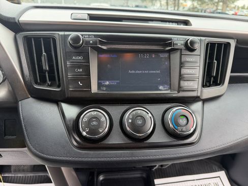 Used 2018 Toyota RAV4 LE w/ All Weather Liner Package image 28