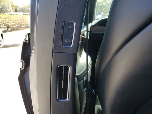 Used 2020 Tesla Model X Long Range image 13