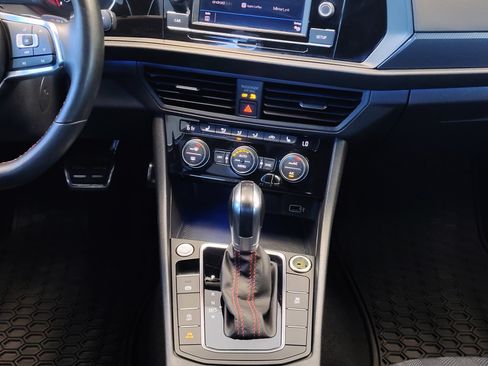 Used 2019 Volkswagen Jetta GLI FWD image 20