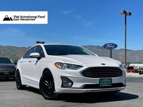 Used 2019 Ford Fusion SE w/ Equipment Group 151A FWD image 1