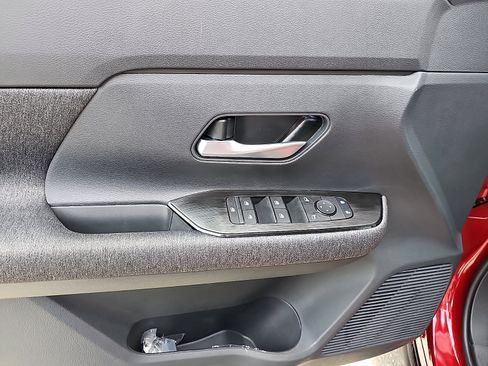 New 2026 Nissan Kicks SV w/ Cold Weather Package AWD/4WD image 8
