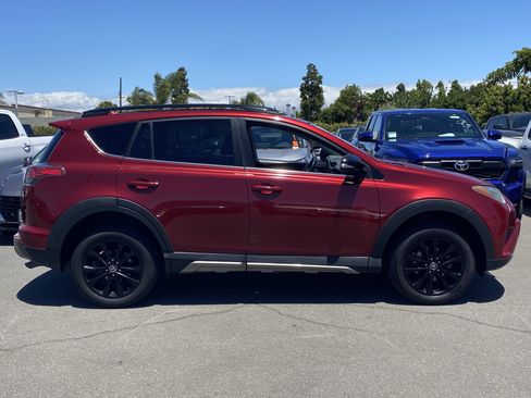 Used 2018 Toyota RAV4 Adventure AWD/4WD image 2