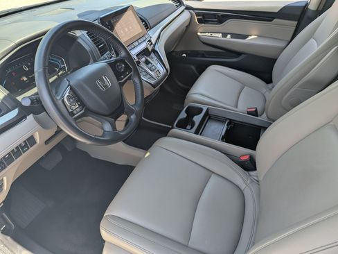 Used 2024 Honda Odyssey Touring image 17