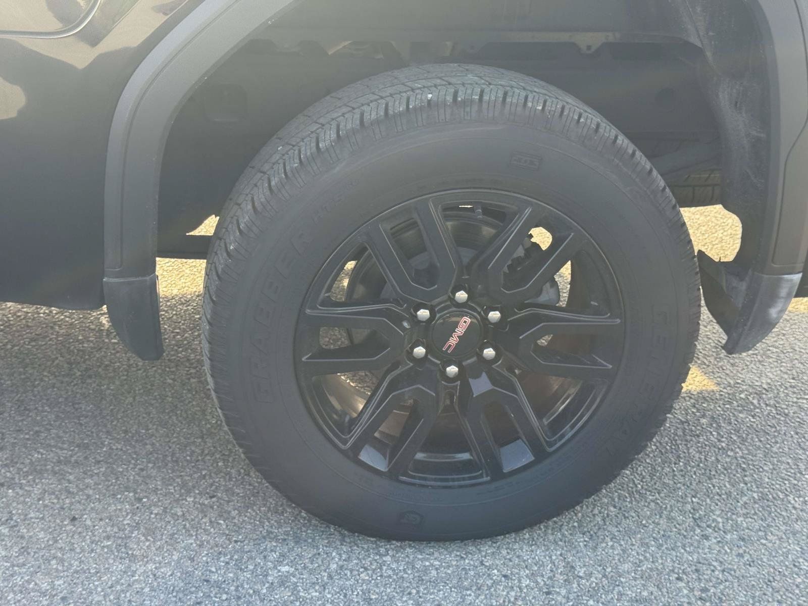 Used 2025 GMC Sierra 1500 Elevation AWD/4WD image 10