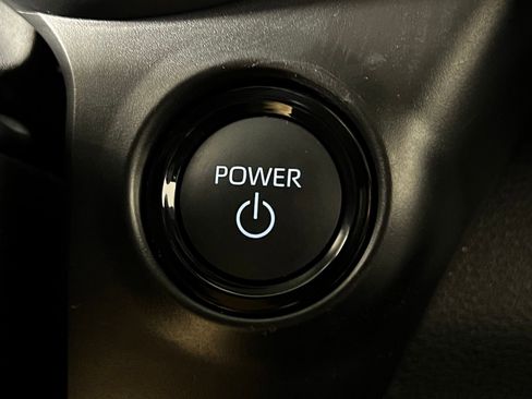 Used 2025 Toyota Sienna Platinum image 21