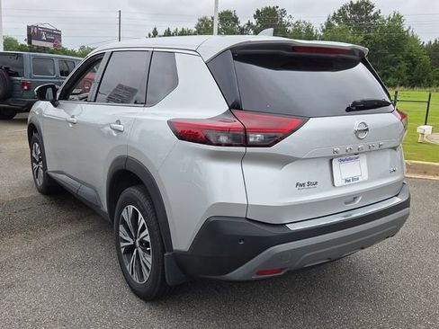 Used 2021 Nissan Rogue SV FWD image 10