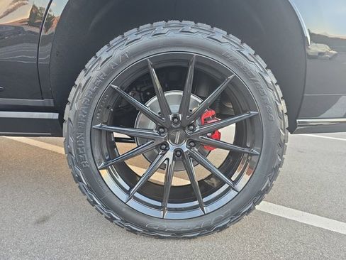 Used 2026 Cadillac Escalade V image 35