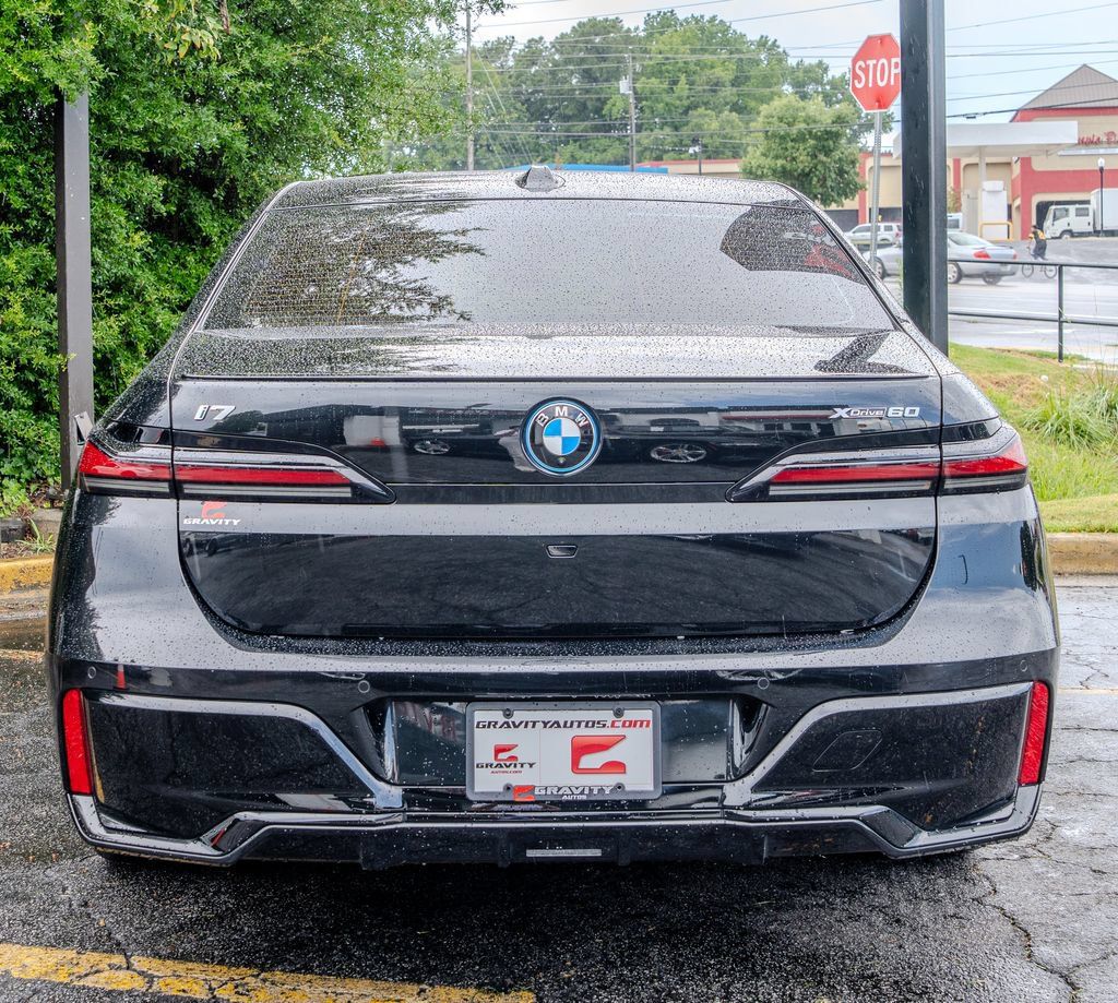 Used 2023 BMW i7 xDrive60 AWD/4WD image 24