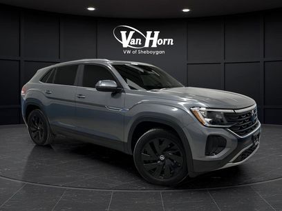 Used 2024 Volkswagen Atlas Cross Sport SE w/ Panoramic Sunroof Package