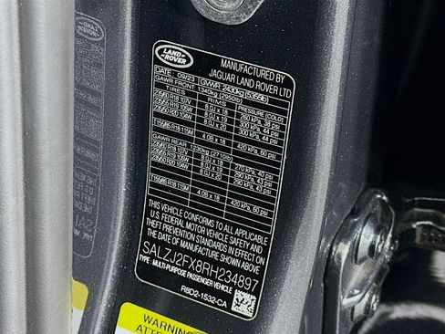 Used 2024 Land Rover Range Rover Evoque S image 12