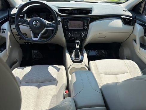 Certified 2022 Nissan Rogue Sport SL FWD image 15