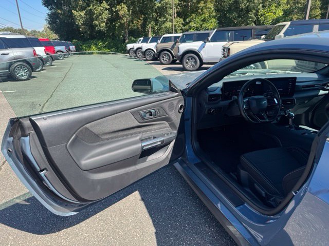 Used 2025 Ford Mustang GT RWD image 11