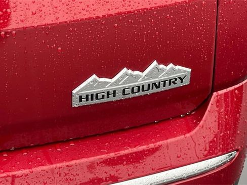 Used 2020 Chevrolet Traverse High Country image 38