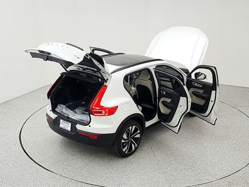 New 2026 Volvo XC40 B5 Ultra w/ Climate Package AWD/4WD image 36