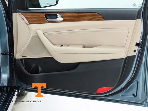 Used 2015 Hyundai Sonata Limited image 31