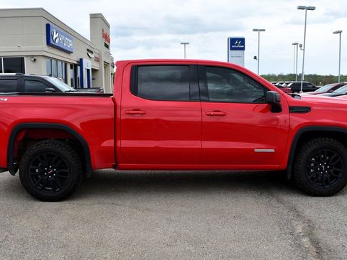 Used 2024 GMC Sierra 1500 Elevation image 2