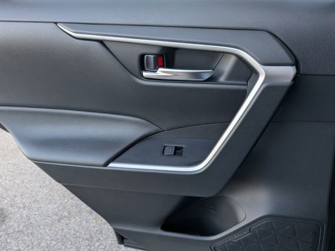 New 2025 Toyota RAV4 XLE image 28