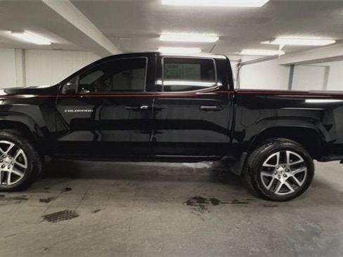 Certified 2023 Chevrolet Colorado Z71 w/ Z71 Convenience Package 2 image 5