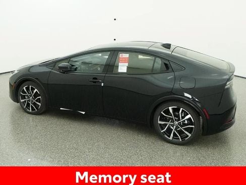 New 2026 Toyota Prius Plug-In Hybrid FWD image 5