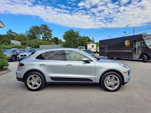 Used 2016 Porsche Macan S AWD/4WD image 4